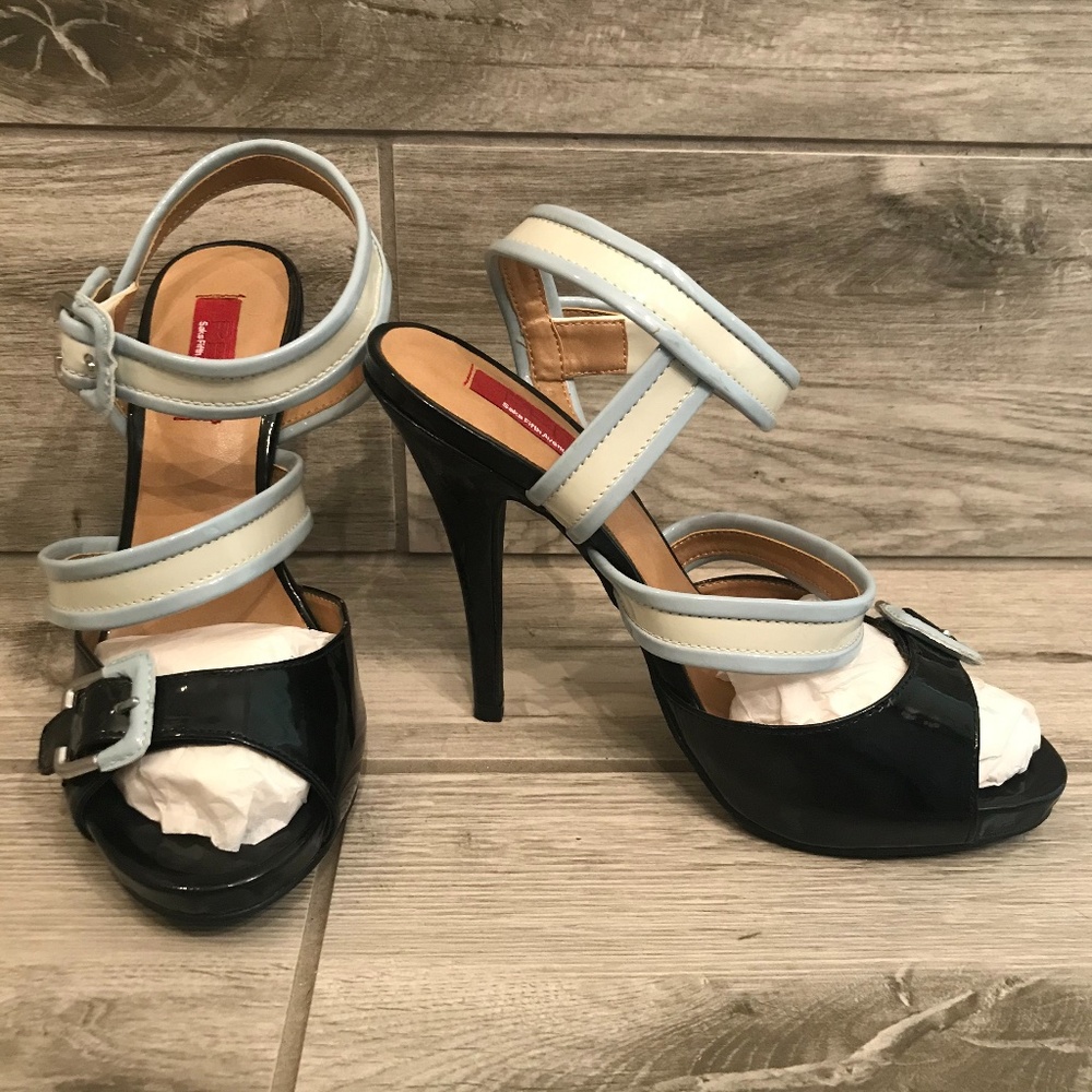 Red Saks Fifth Avenue patent strappy heels 36 NWOB